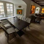 Altes Rathaus 3*