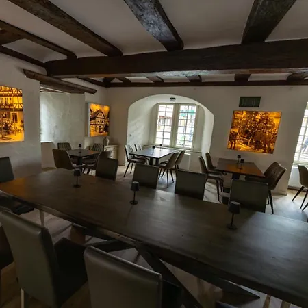 Altes Rathaus 3*