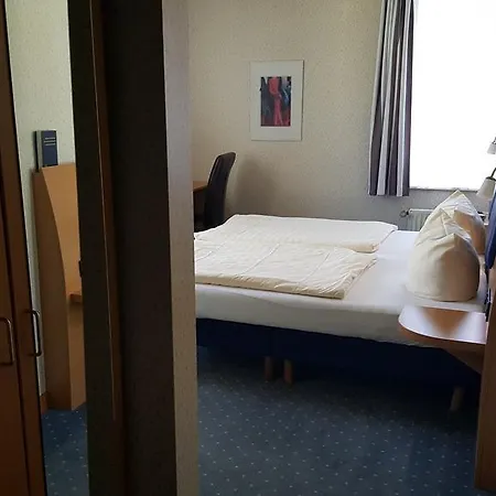 Altes Rathaus Kassel-Wolfhagen 3*